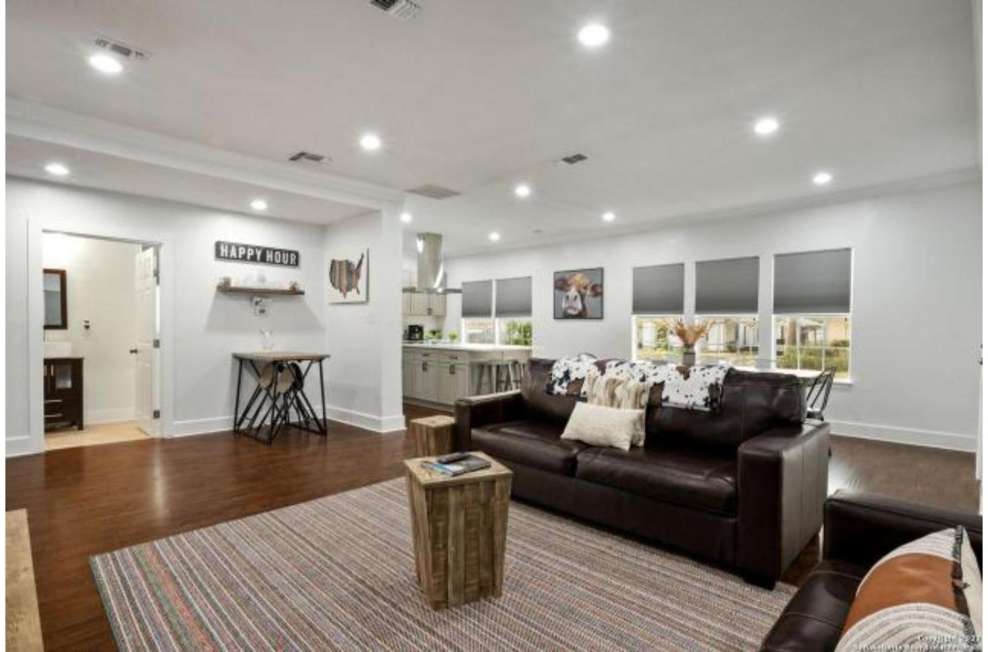 Сasa de vacaciones Experience Serenity In A 4br3ba Downtown *
