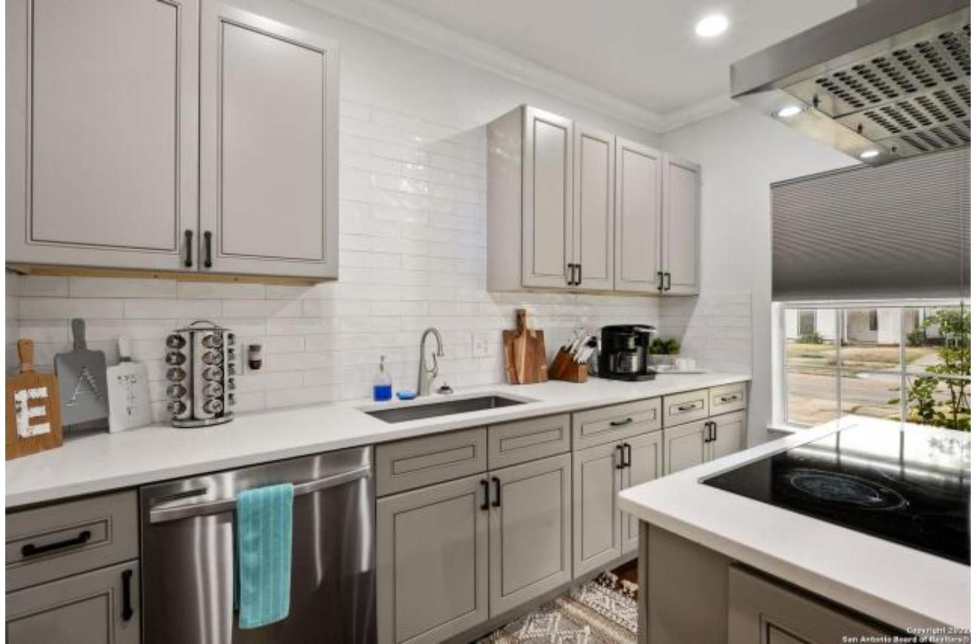 Experience Serenity In A 4br3ba Downtown Сasa de vacaciones *