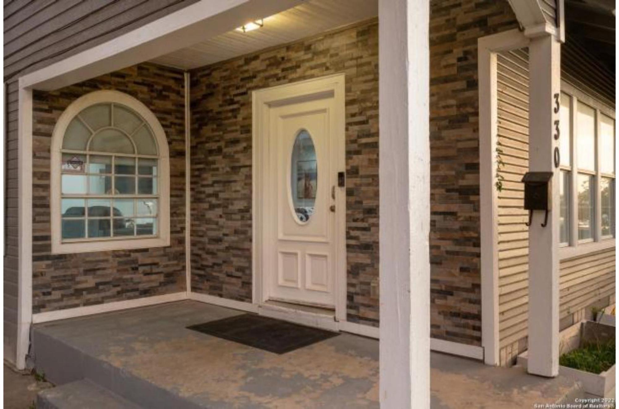 Experience Serenity In A 4br3ba Downtown Ferienhaus *